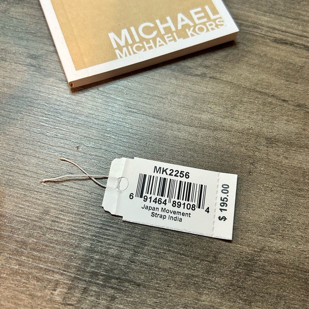Michael Kors Women’s Double Wrap Watch New in Box!!  Gold face tan leather band - Picture 15 of 15